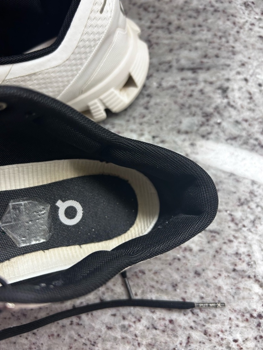On Running White and Black Women's Cloudflow Lace Shoes size 8 - Picture 8 of 10